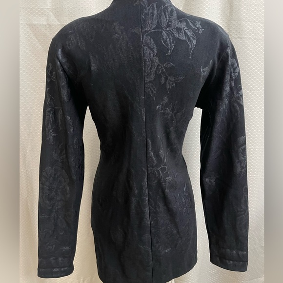 Malavé jacket floral embossed . Matching pants sold separately.  M - Picture 3 of 6